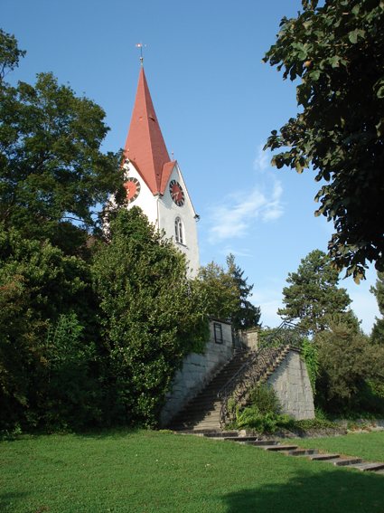 Kirche beim Friedhof Höngg