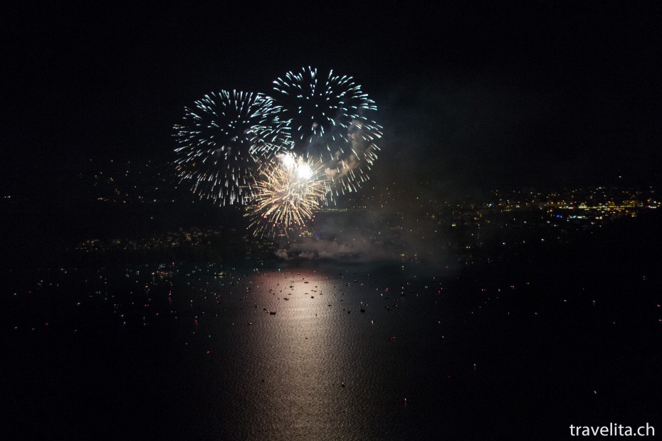 Feuerwerk Spiez - Goldregen Feuerwerk Spiez - Goldregen