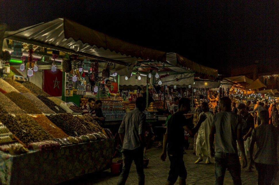 Gewürze auf dem Djemaa el Fna in Marrakesch in der Nacht Gewürze auf dem Djemaa el Fna in Marrakesch in der Nacht