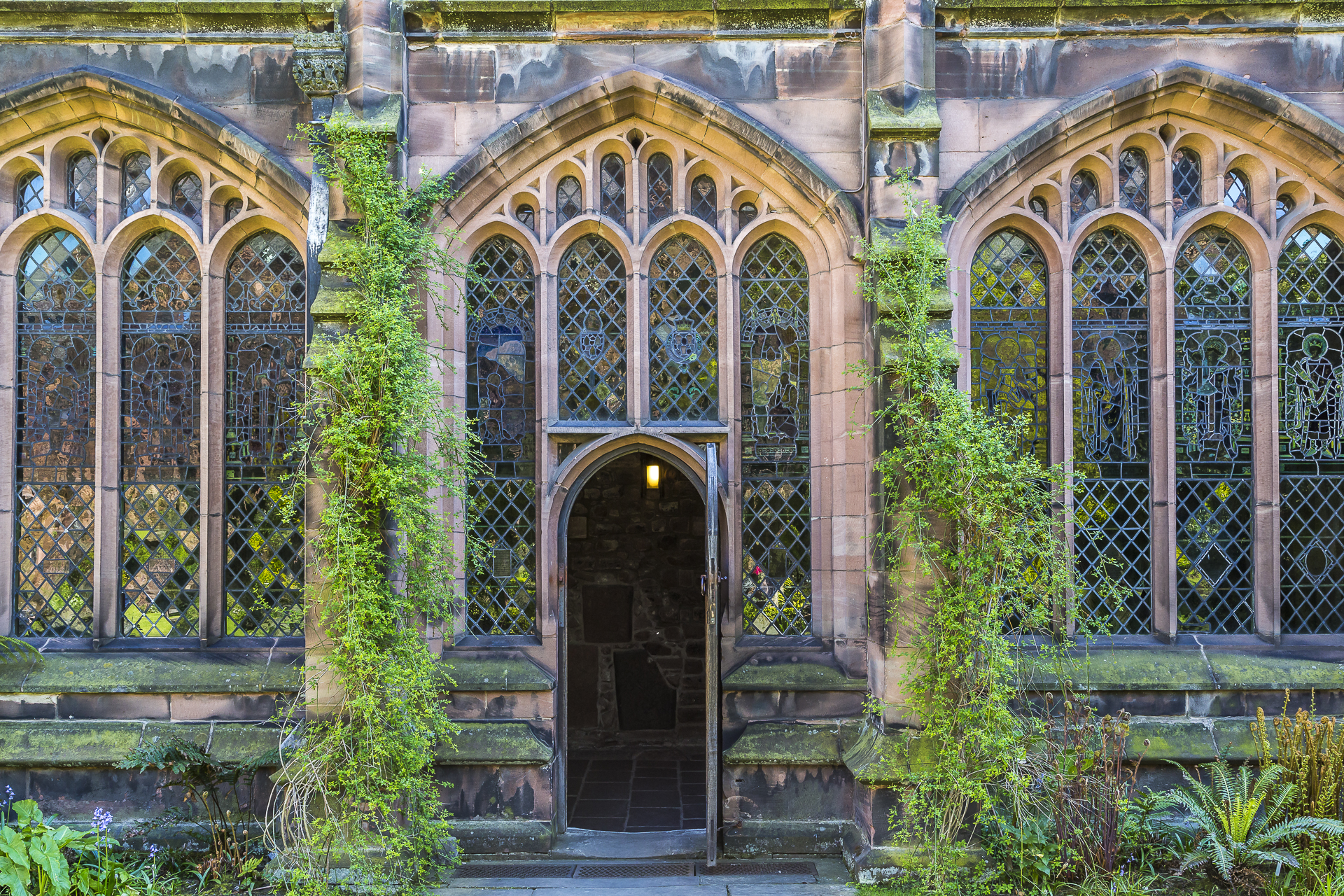 Innenhof-Kreuzgang-Katedrale-Chester-1
