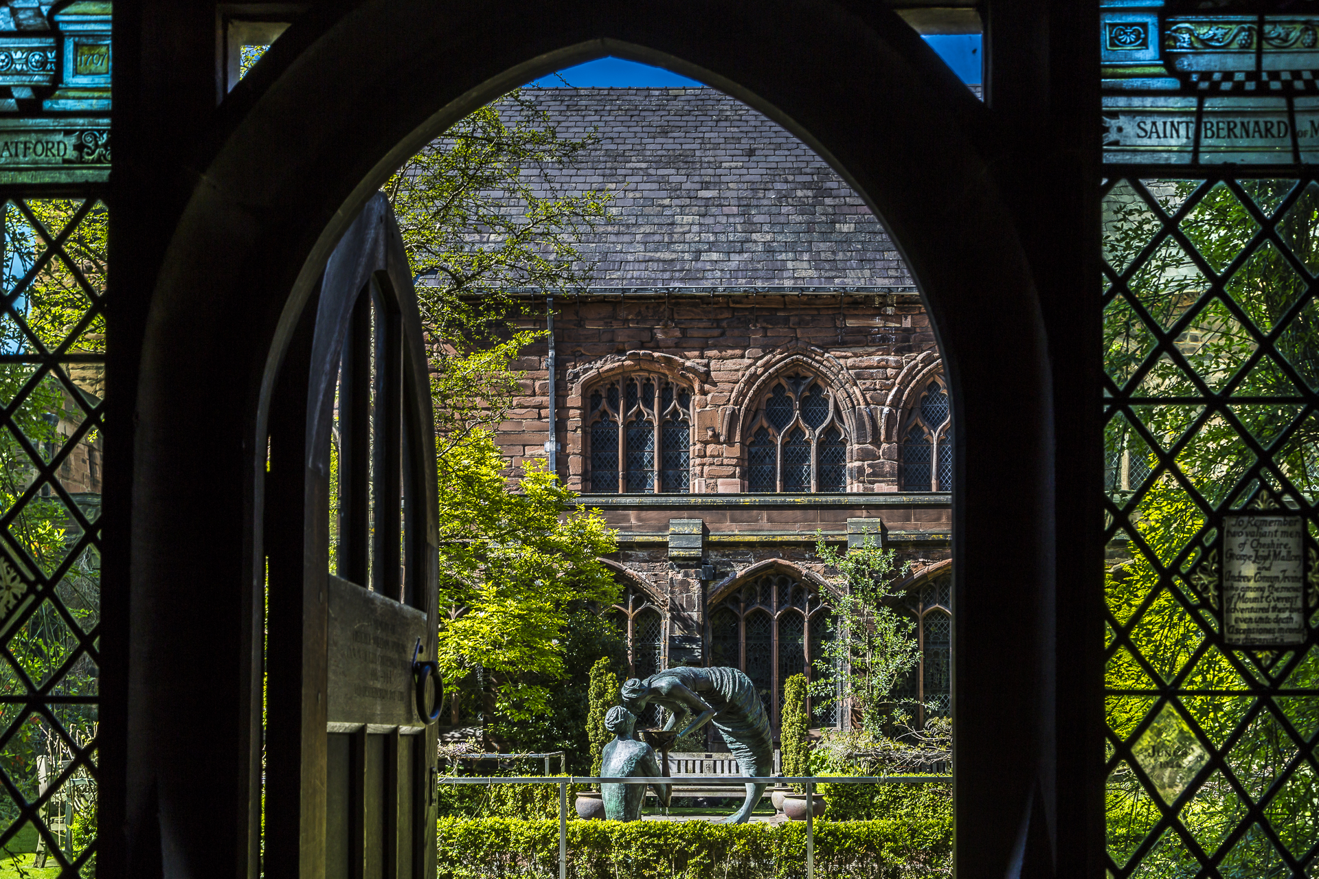 Innenhof-Kreuzgang-Katedrale-Chester-2