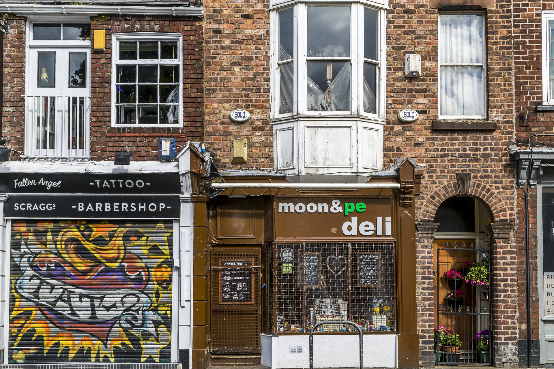 Lark-Lane-hip