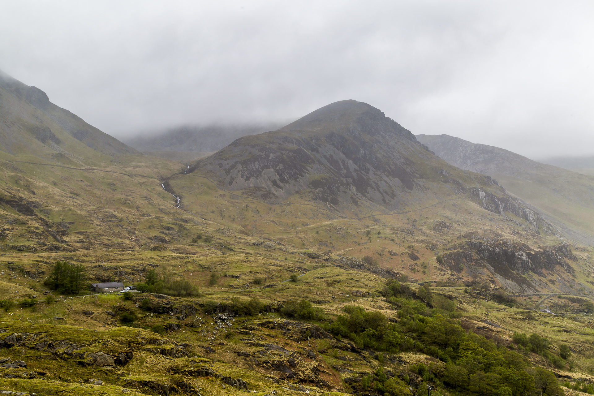 the-long-and-winding-road-snowdonia