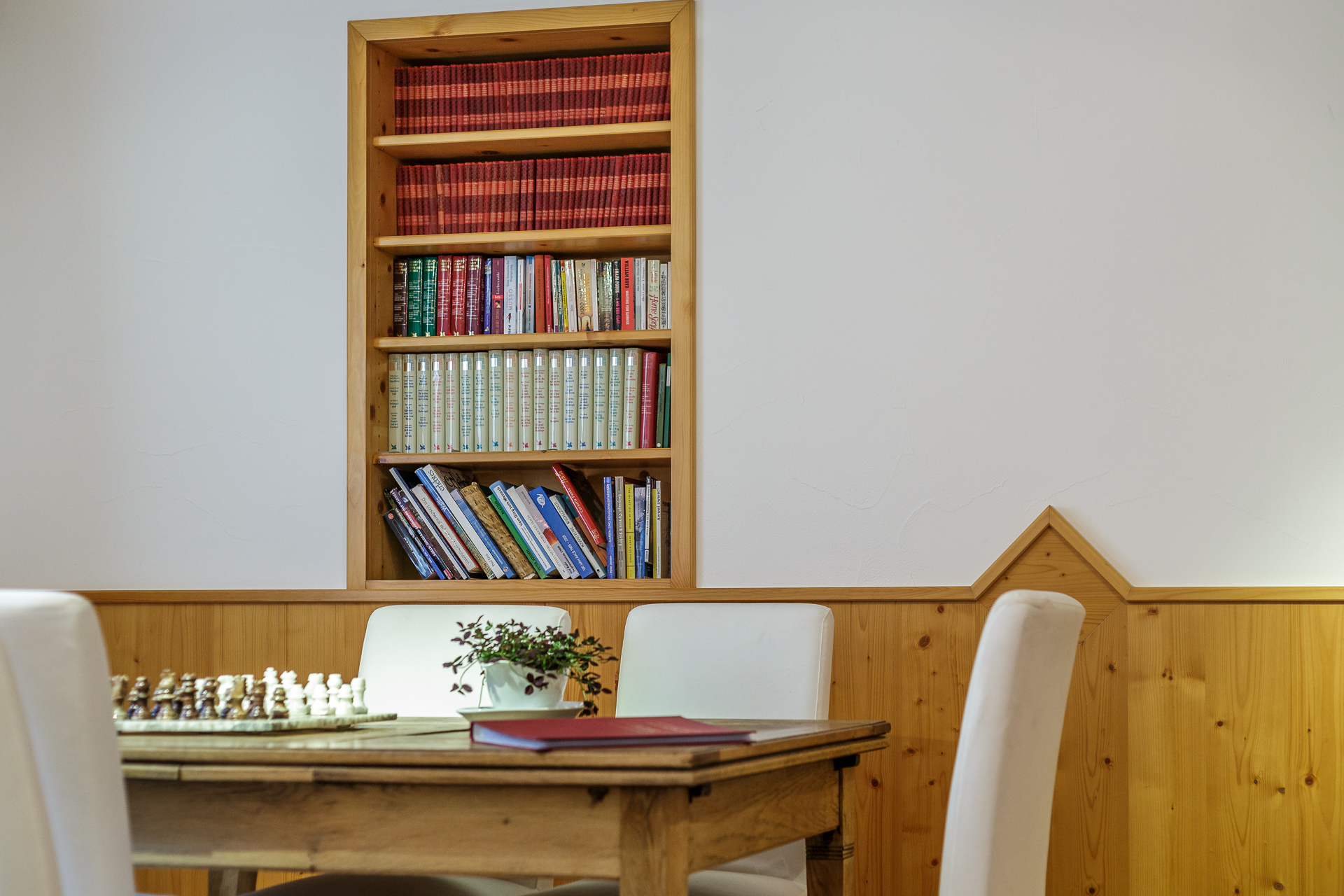 Hotel-Nest-Bietschhorn-Loetschental-Stube