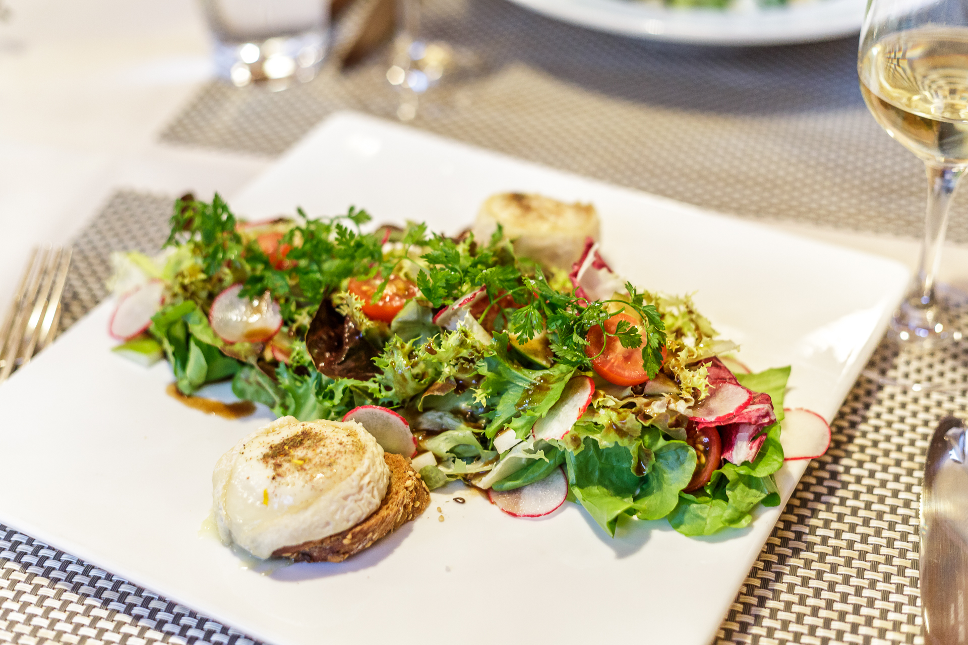Jungsalat-Bouquet-Restaurant-Hotel-Nest-Bietschhorn