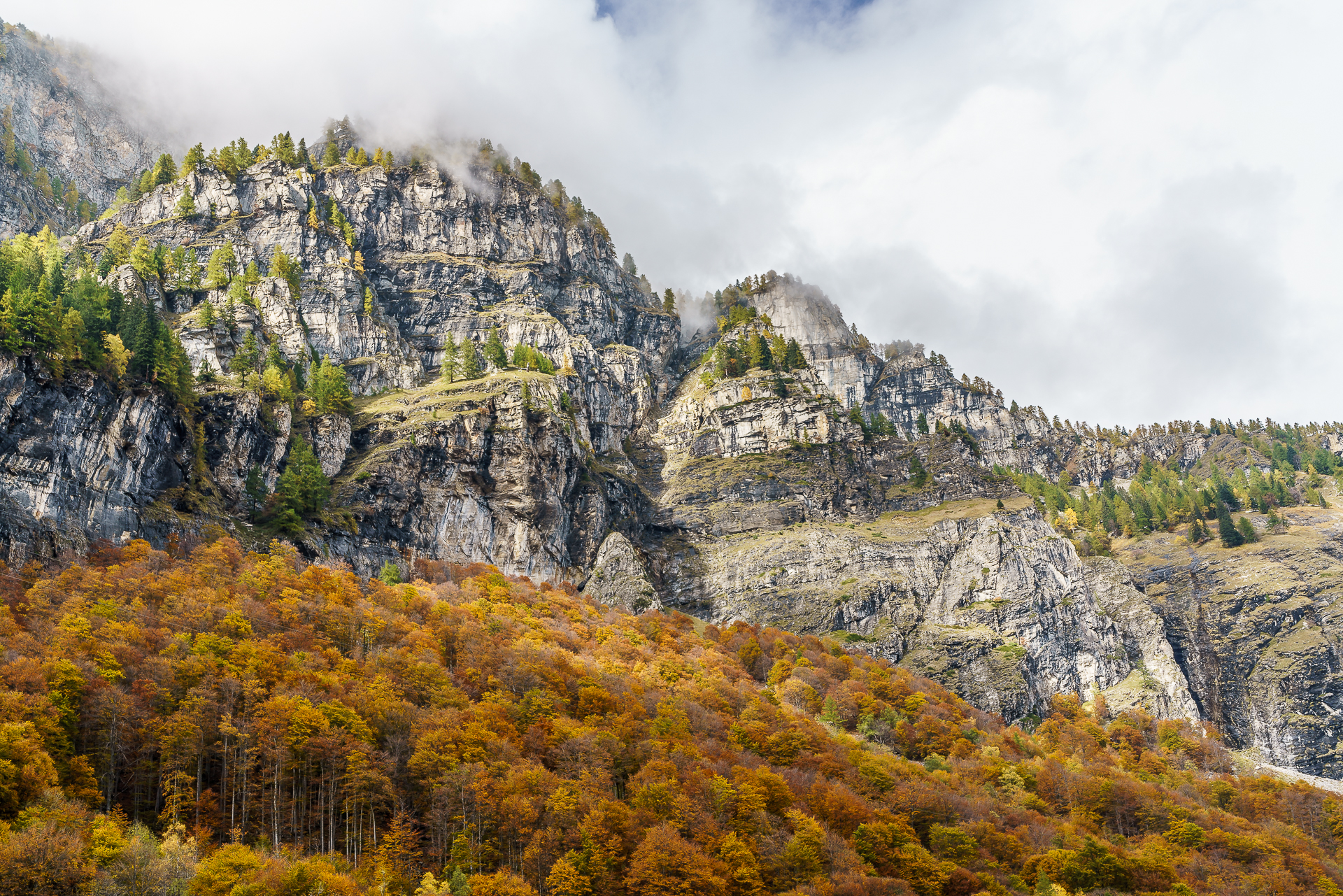 Indian-Summer-Simplongebiet-Gondo-1