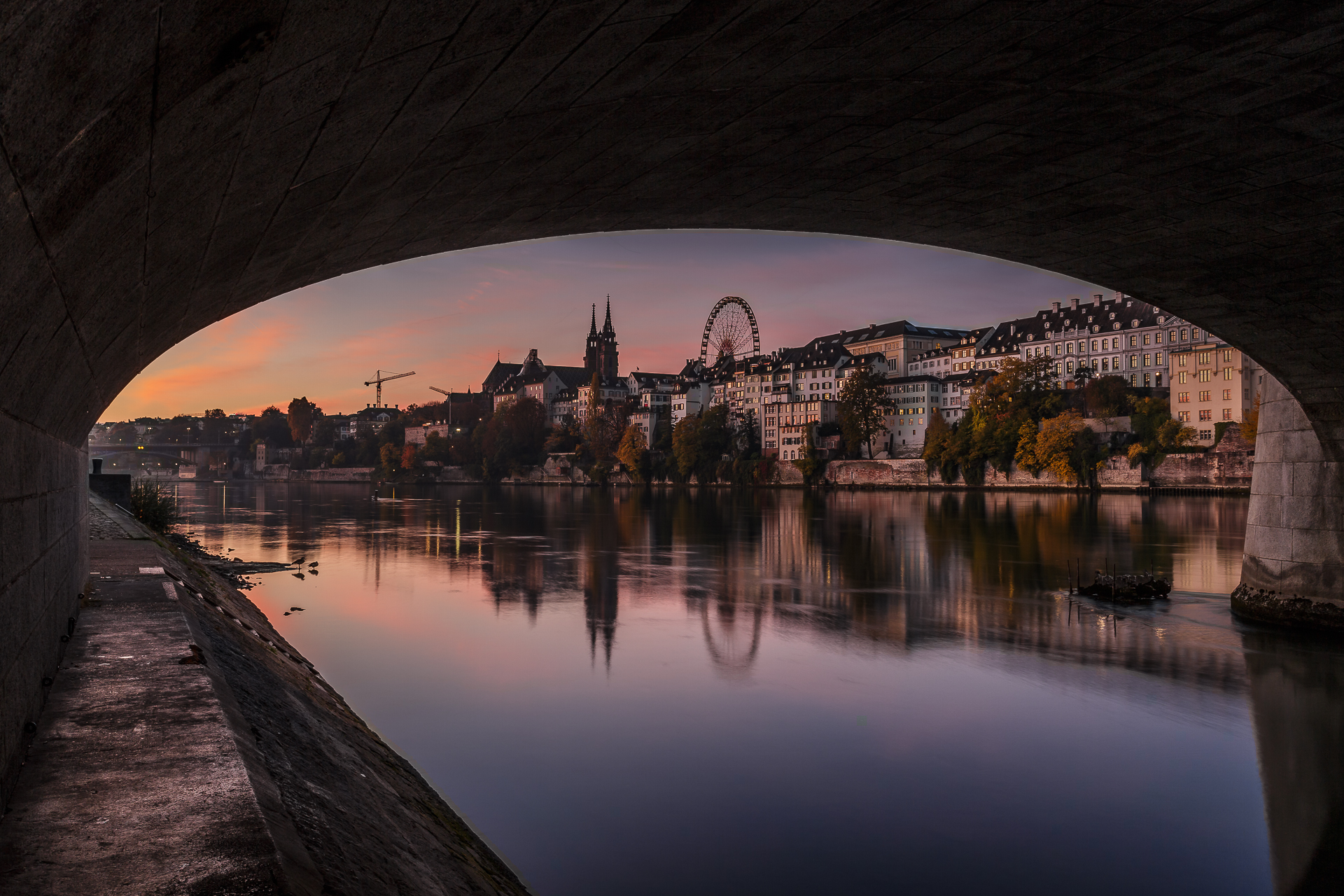 Sonnenaufgang-Basel-mittlere-Bruecke