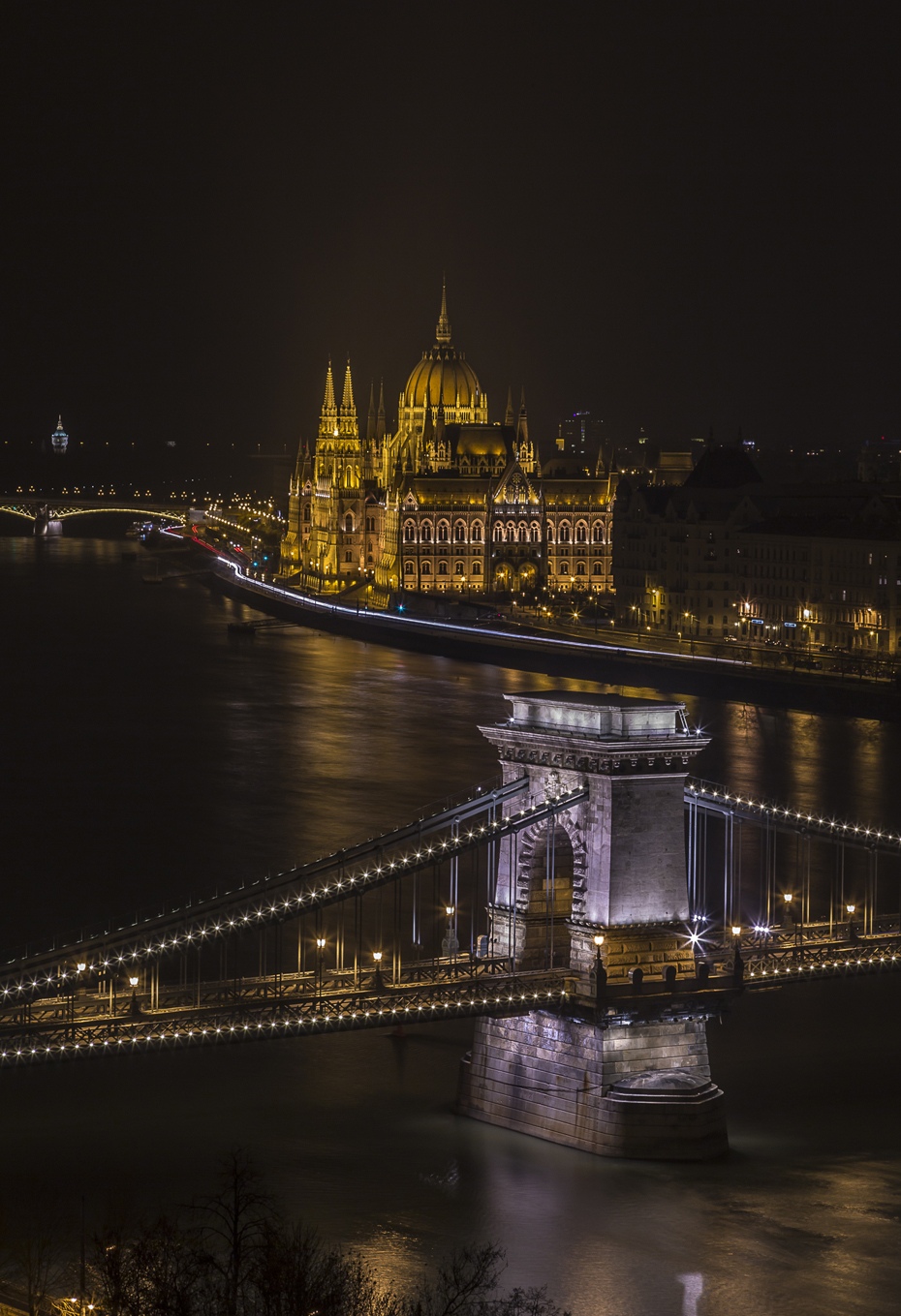 budapest-night-shot-from-budacastle