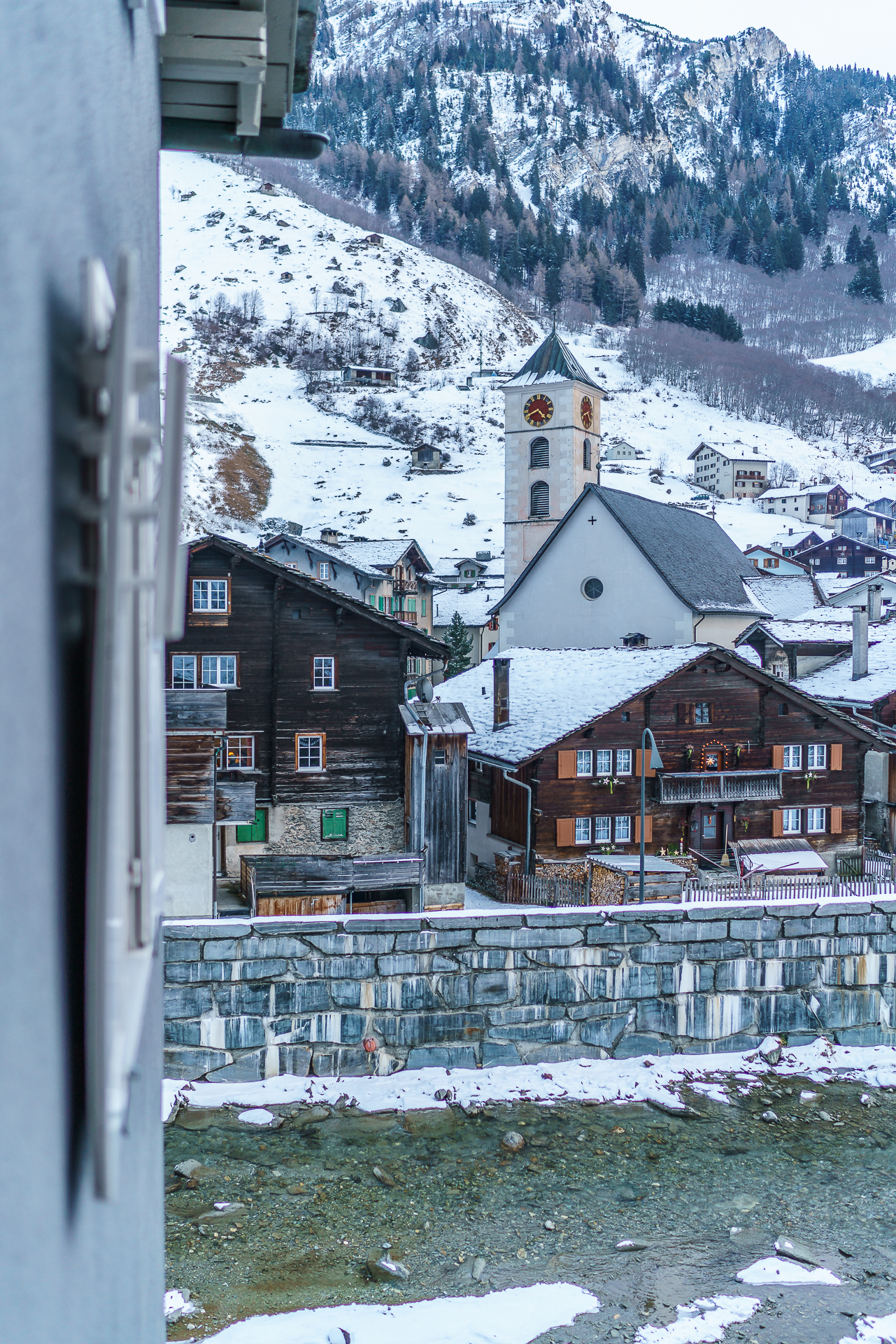 Ausblick-Zimmer-Zevraila-Vals