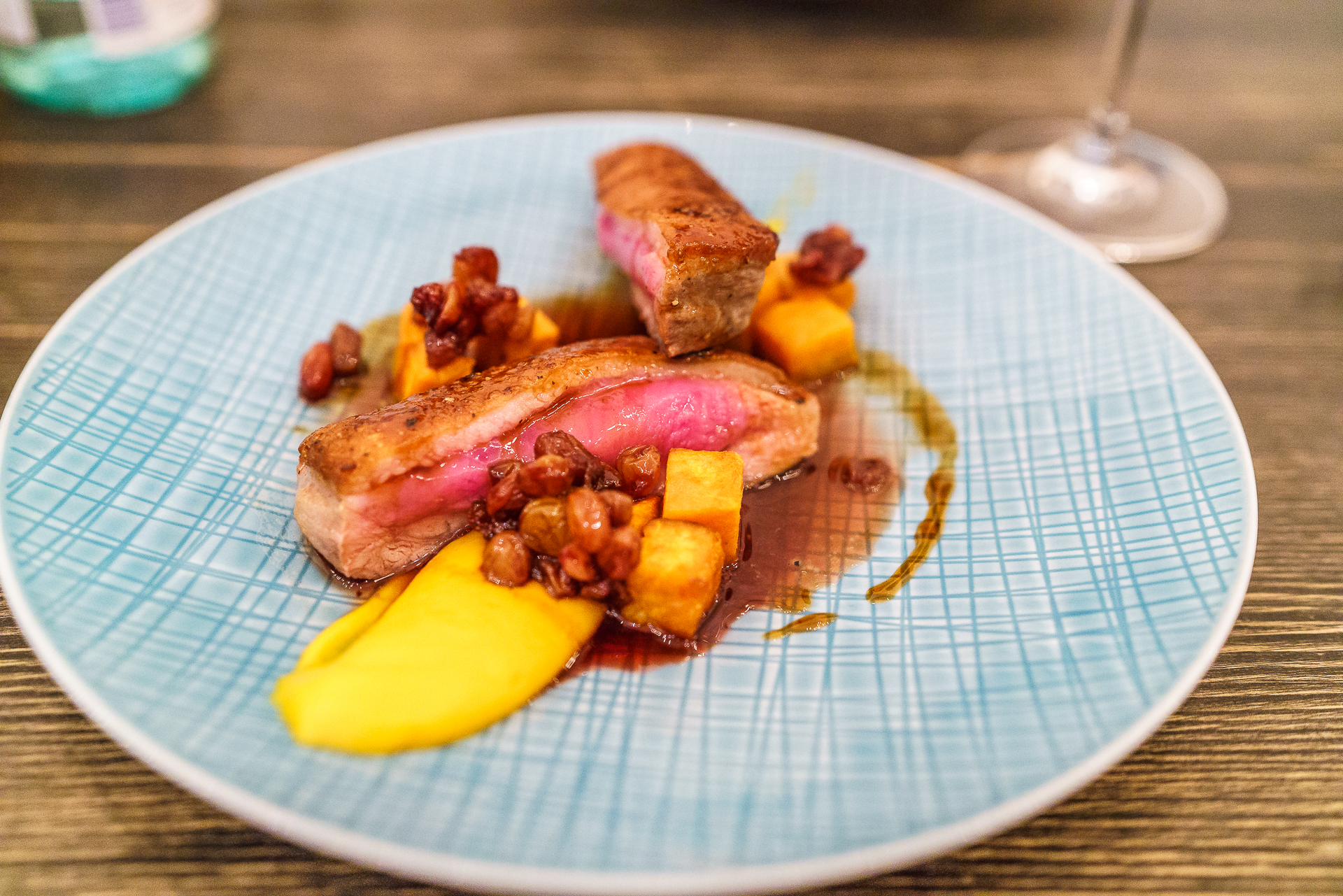 Duo-gastrobar-Sankt-Petersburg-duck