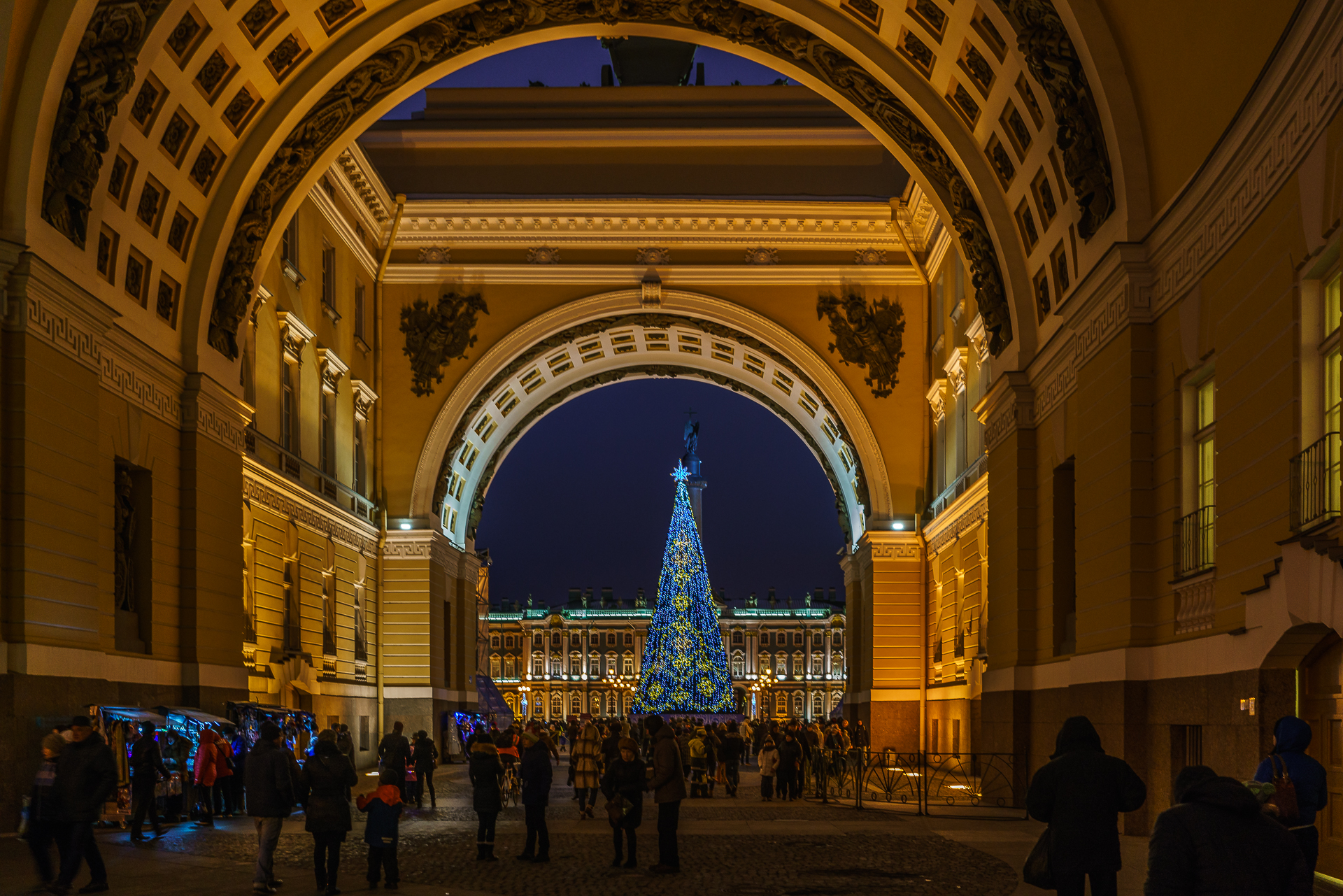 Generalstabsgebaeude-Sankt-Petersburg