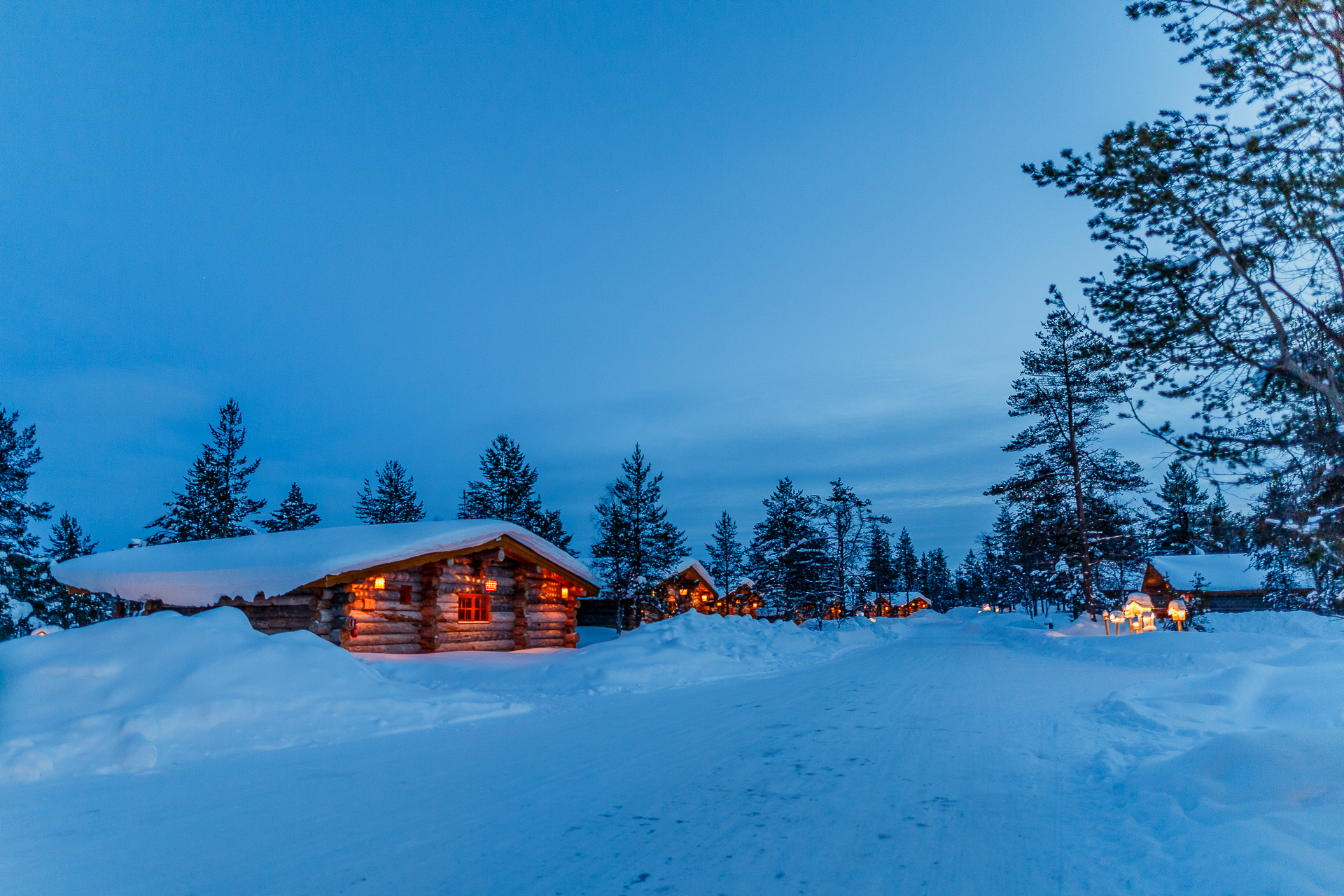 Kakslauttanen-Arctic-Resort