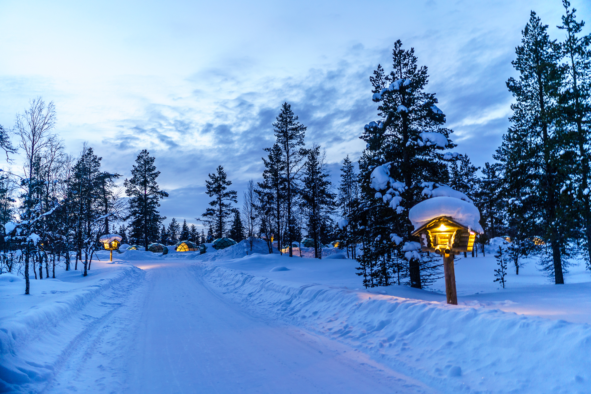 Kakslauttanen-West-Village