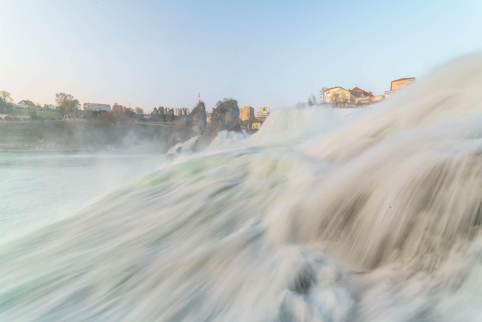 Rheinfall-Schloss-Laufen-1