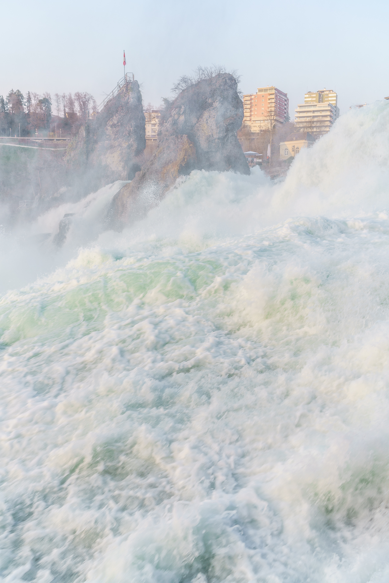Rheinfall-Schloss-Laufen-2