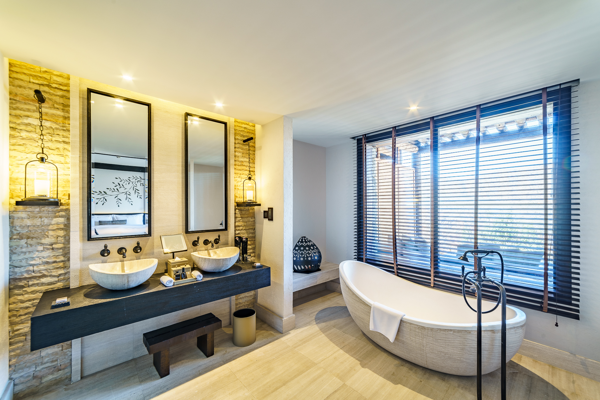 Alila-Jabal-Akhdar-Horizon-View-Suites-Badezimmer