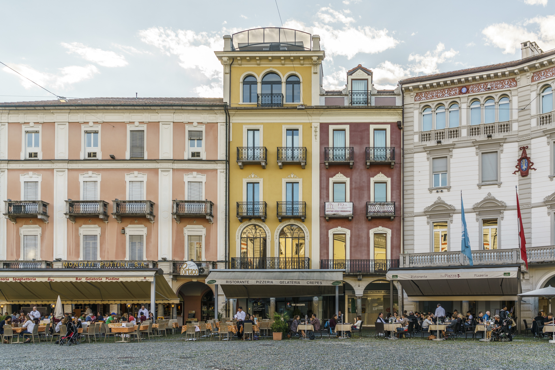 Piazza-Locarno