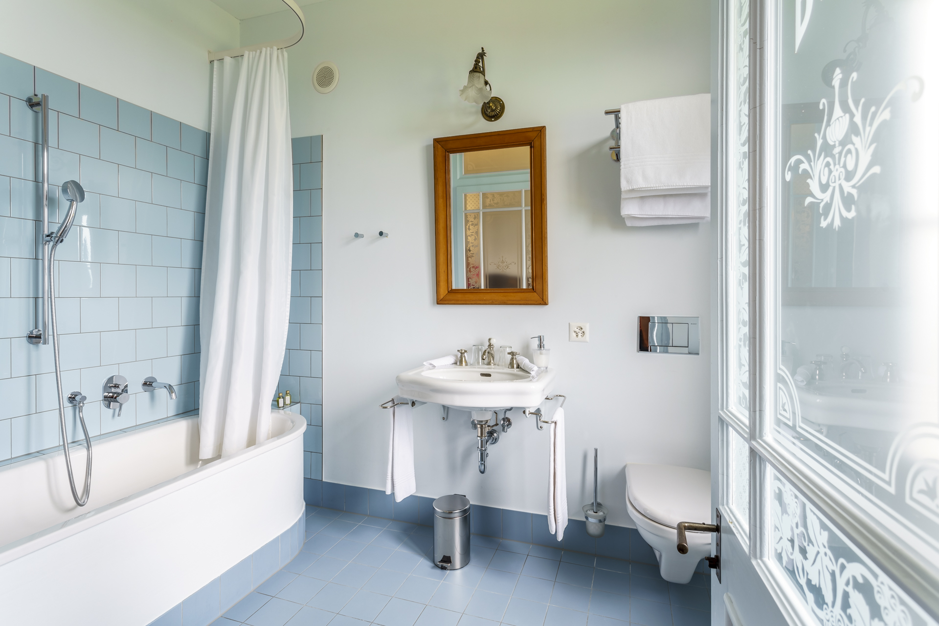 Hotel-Paxmontana-Badezimmer