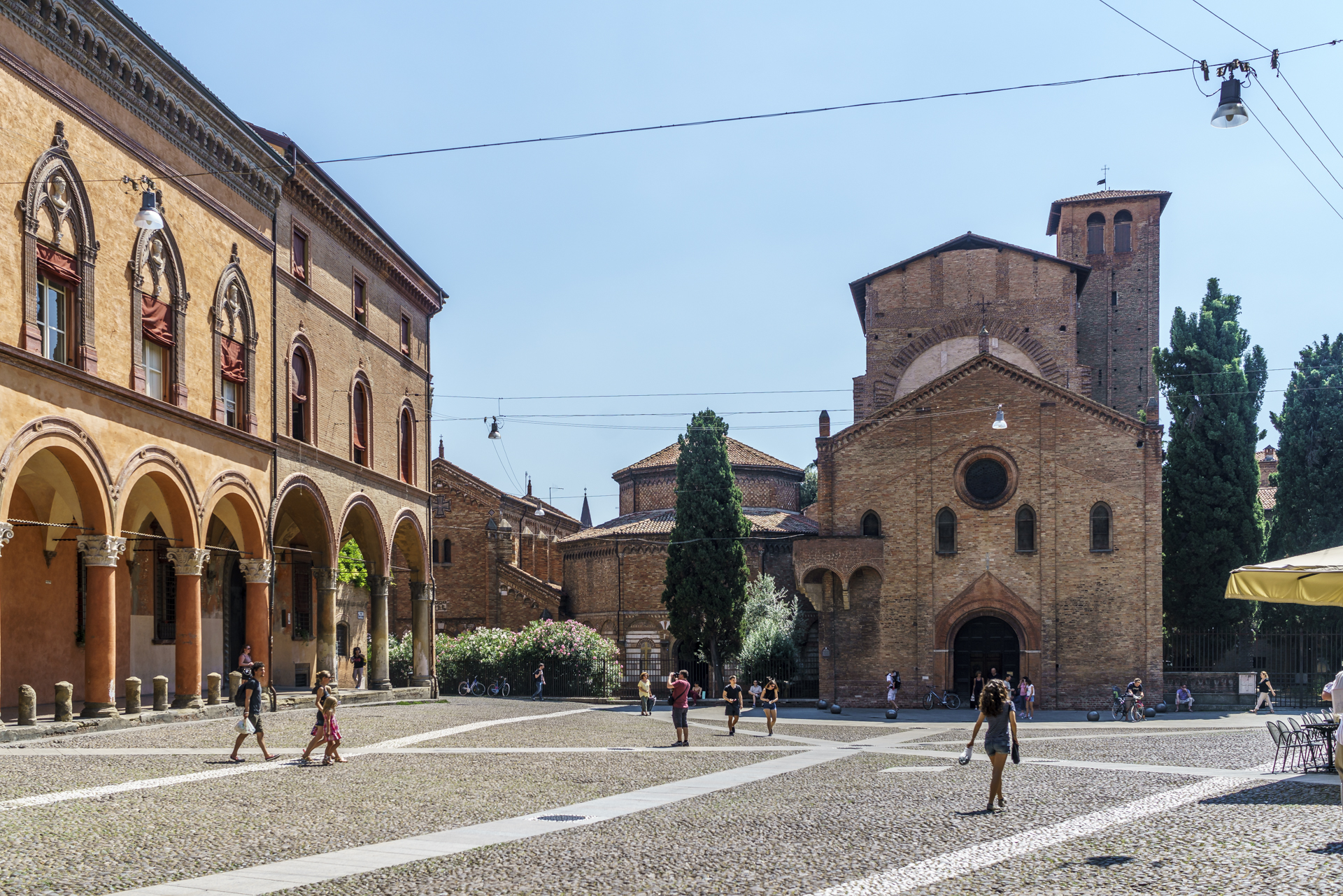 Piazza-Santo-Stefano-Bologna
