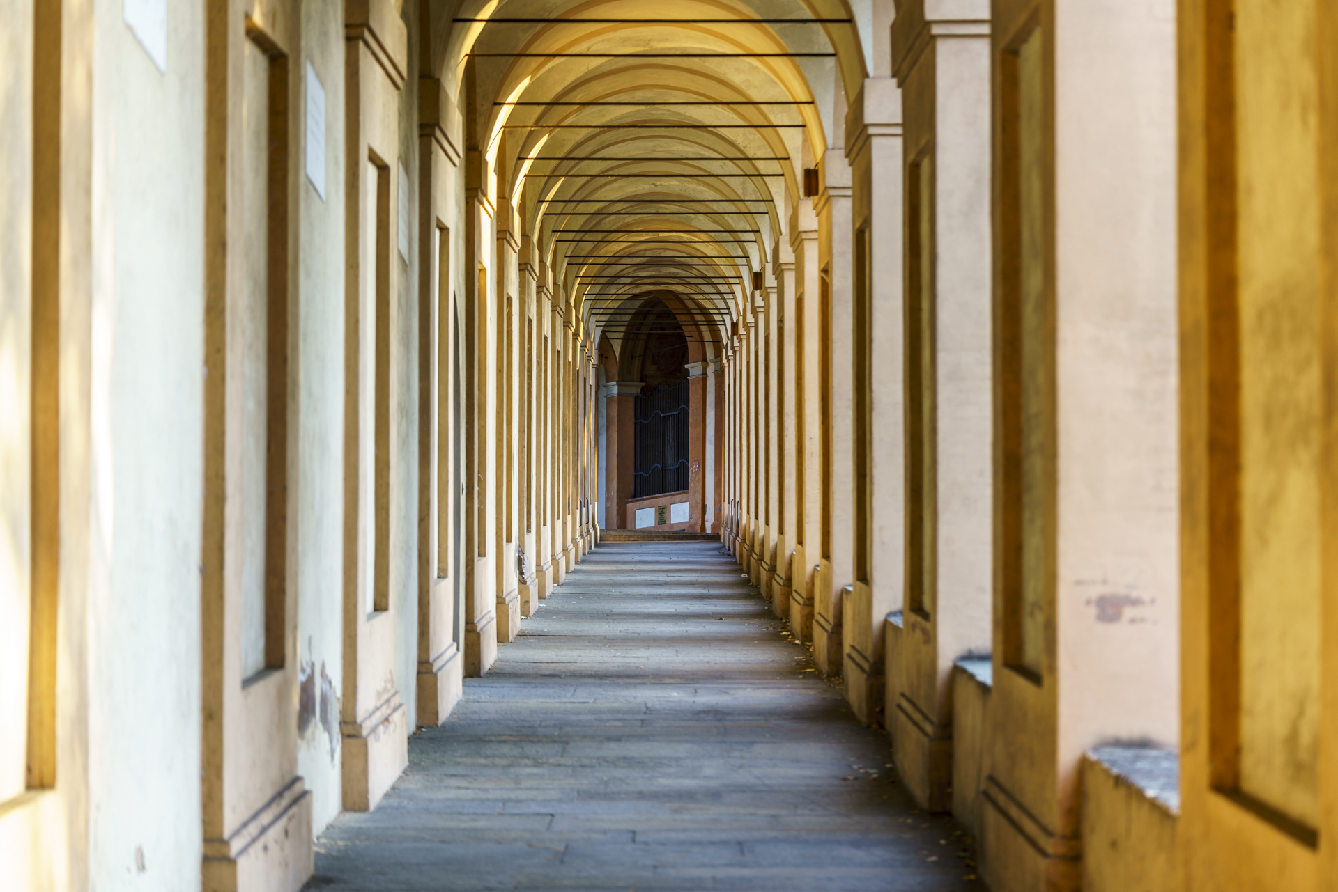 Santuario-della-Madonna-di-San-Luca-Arkade