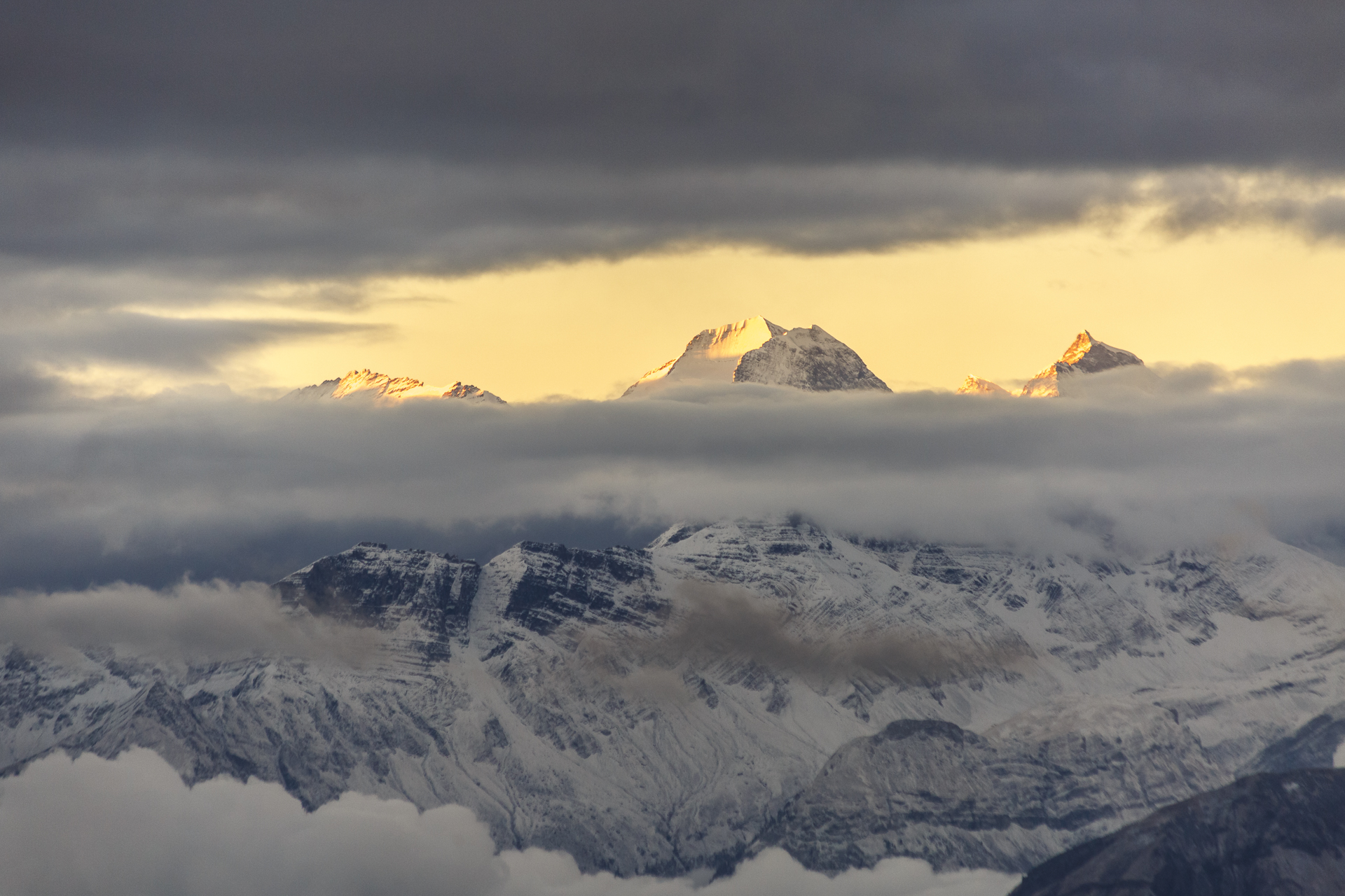 berner-alpen-morgenstimmung