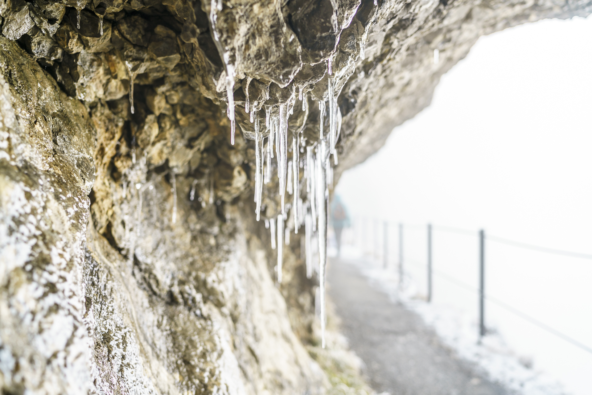 felsenweg-pilatus-eiszapfen