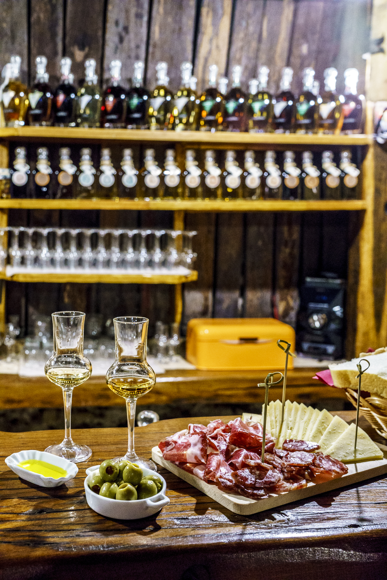 brandy-tasting-aura-distillery