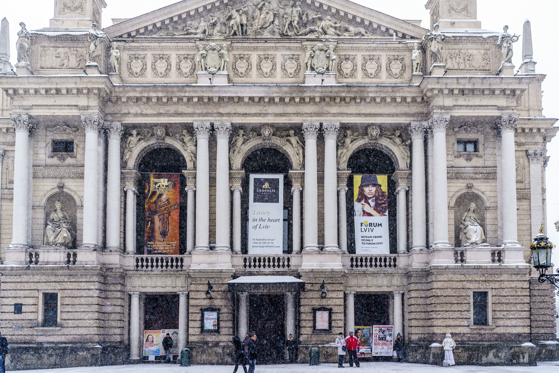 lemberg-ukraine-opera