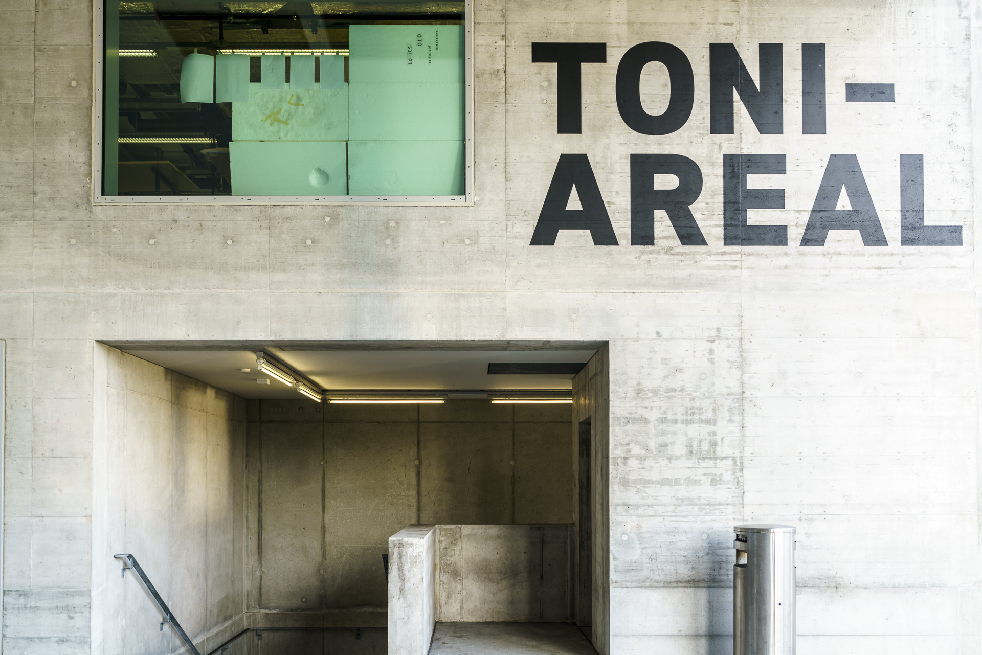 Toni Areal Betonmauer