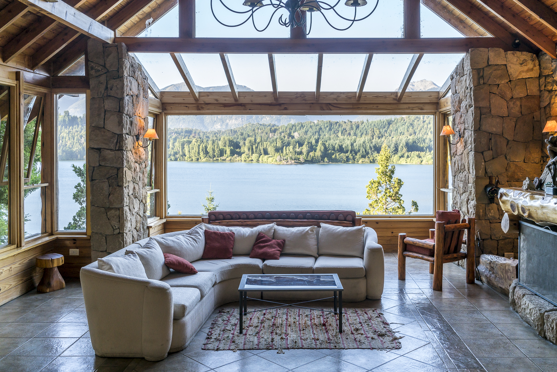 Lobby Peninsula Petit Hotel Bariloche