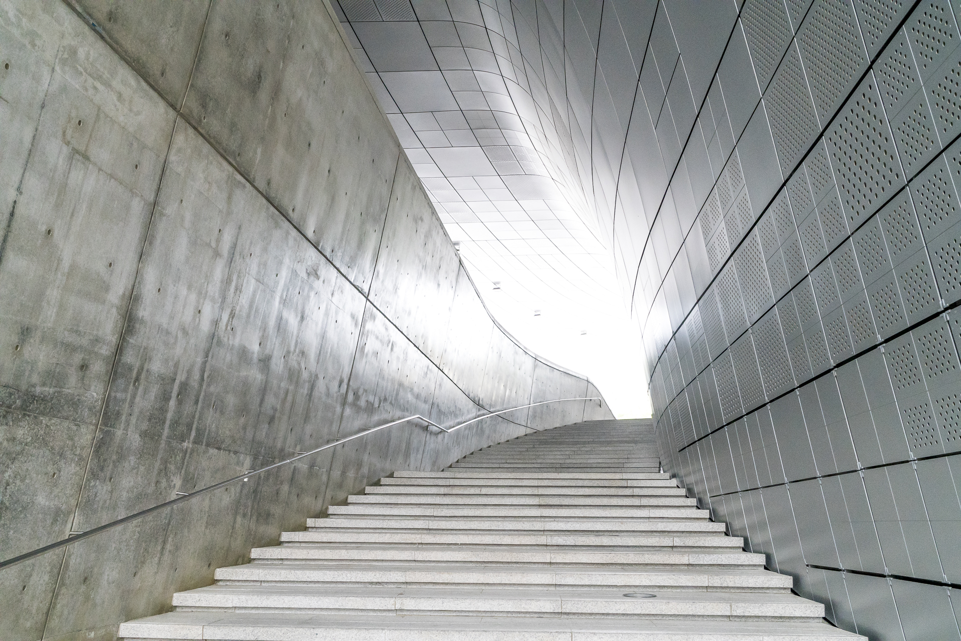 DDP Seoul by Zaha Hadid