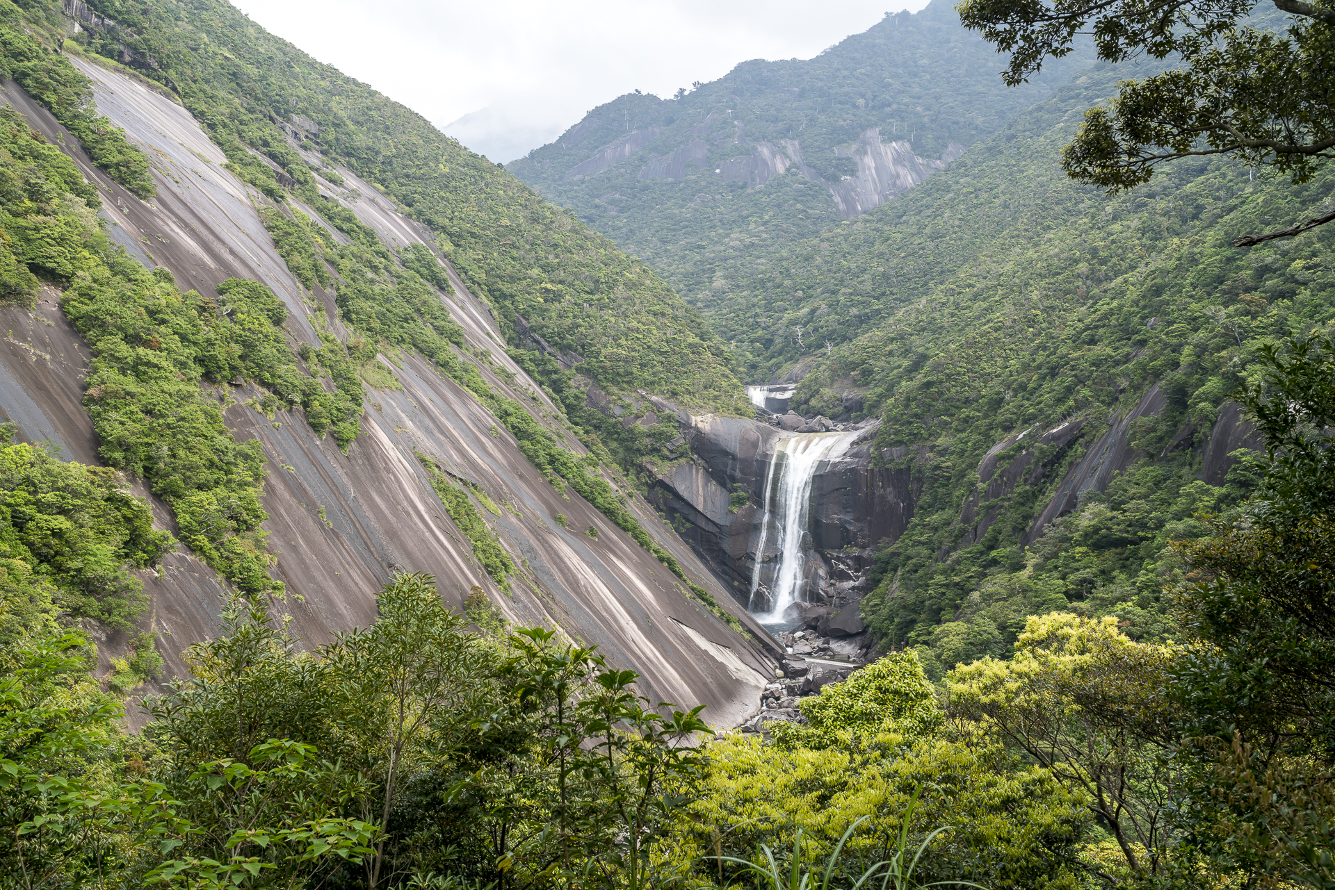 Senpiro no Taki Waterfall