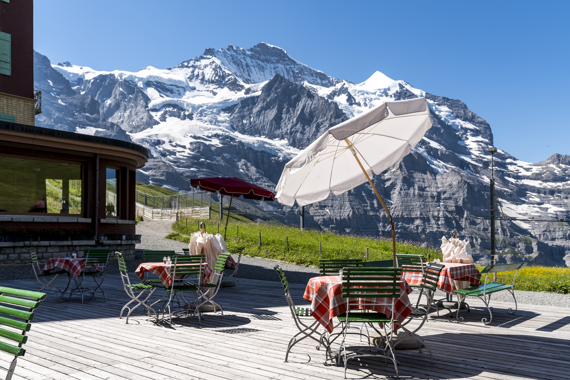 Bellevue des Alpes Sonnenterrasse