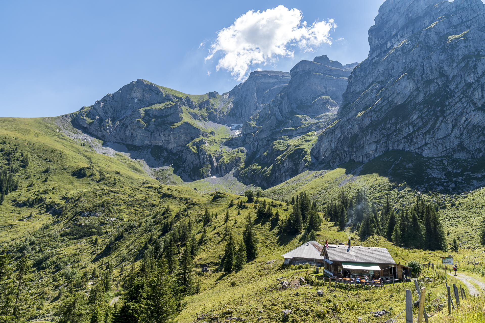 Feuerstelle auf der Walenalp