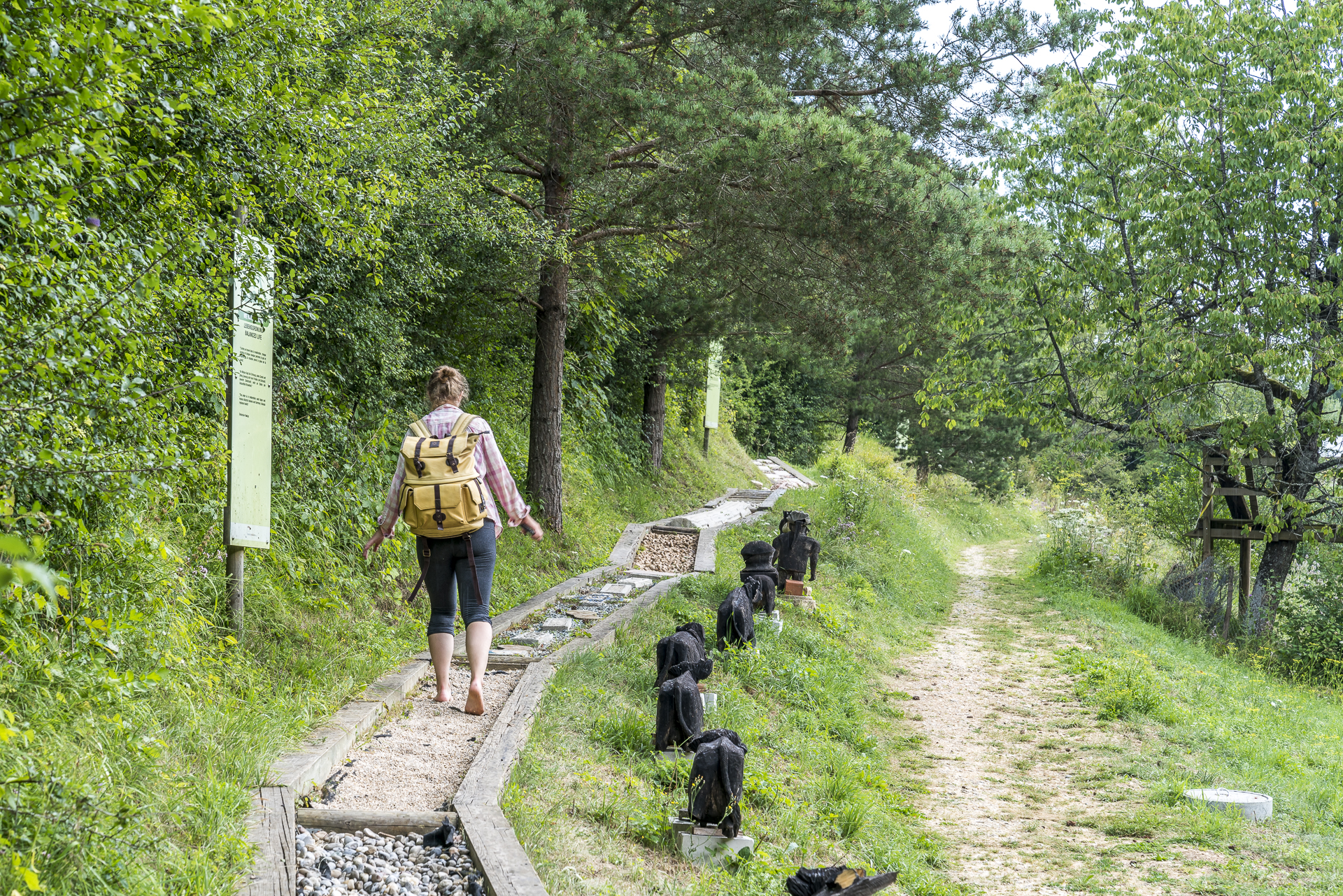 Anlage Sentier Pieds Nus Jura