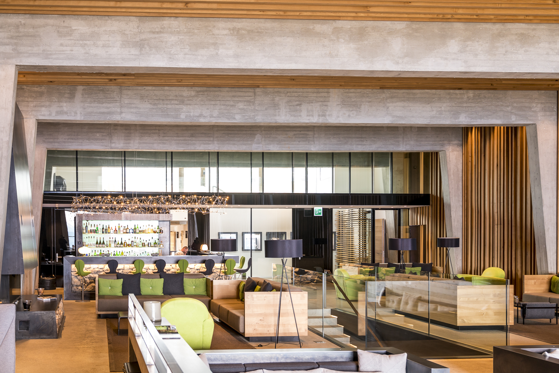Chetzeron Design Bar