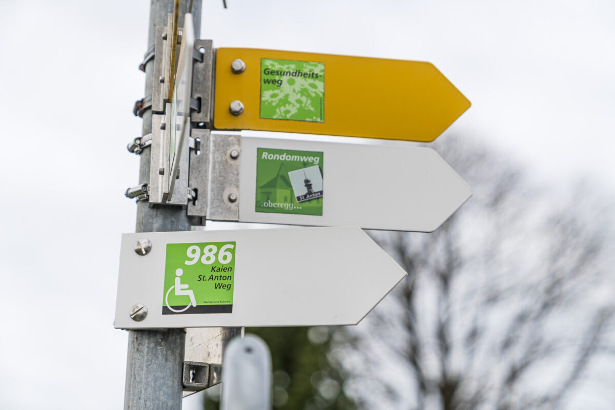 Wegweiser Kaien-St.-Anton-Weg