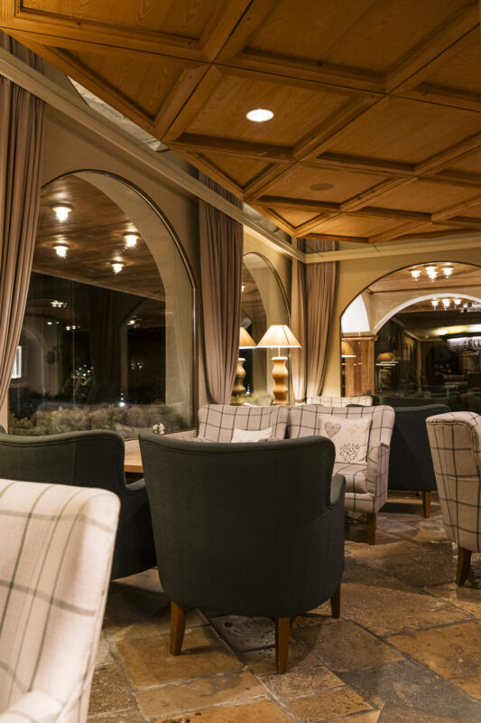 Bar im Golfhotel les Hauts de Gstaad & SPA