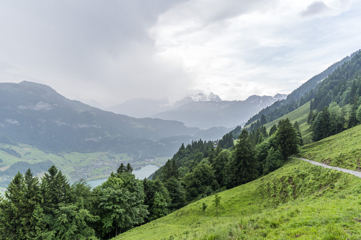 Regenfront bei Lungern